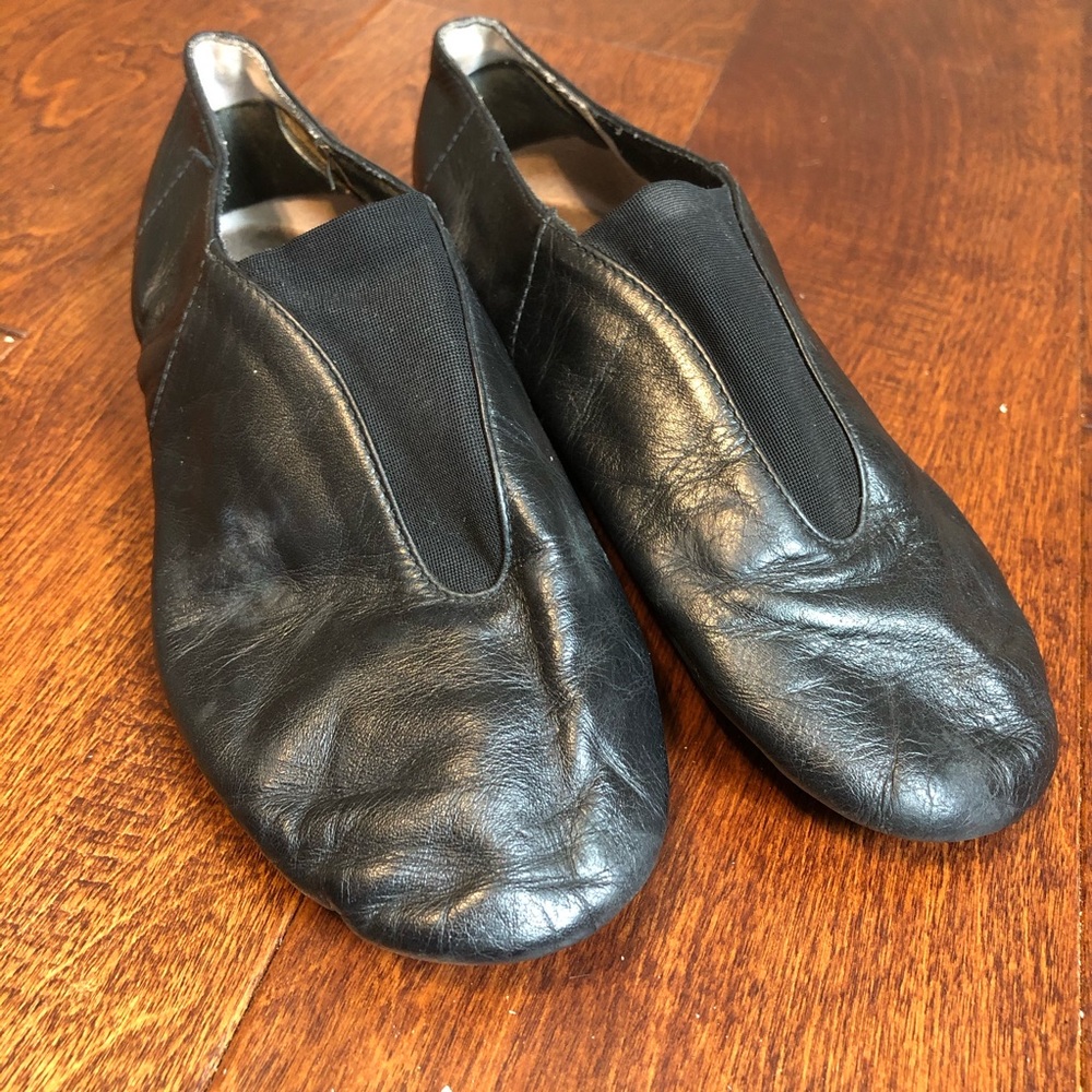 Bloch jazz shoes in black
